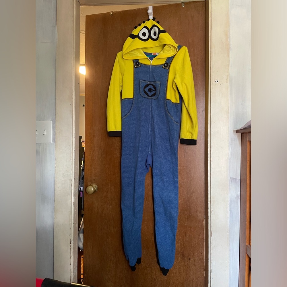 Minions Onesie pajamas.XL 14/16.
